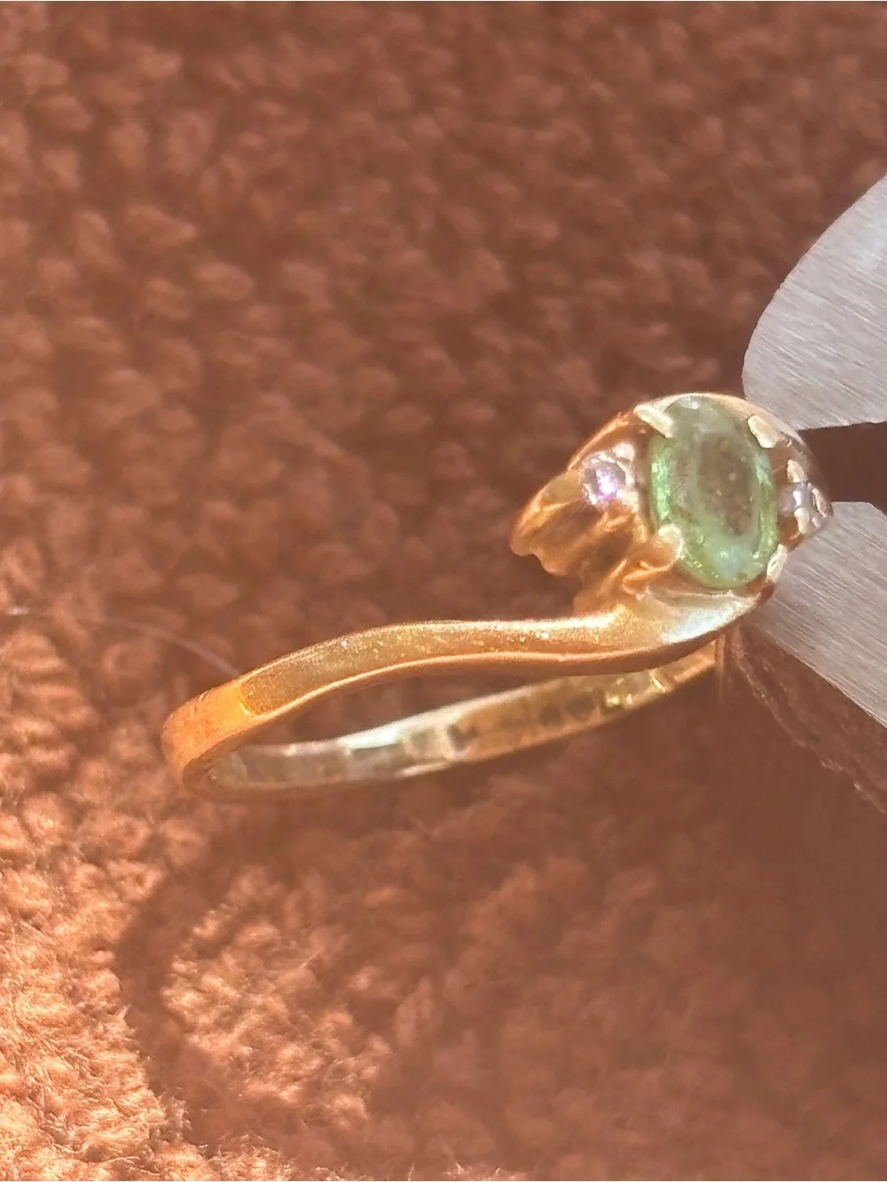 Girl’s 14K Green Gemstone Twist Ring - girl’s birthstone ring. Size 2.5